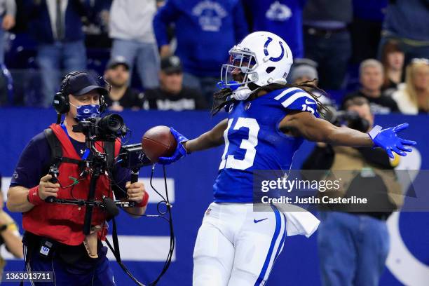 Hilton of the Indianapolis Colts celebrates a touchdown in the game against the Las Vegas Raiders at Lucas Oil Stadium on January 02, 2022 in...