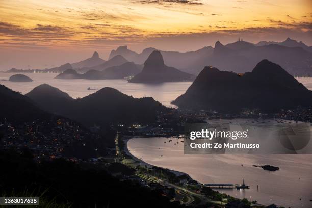 sunset in rio de janeiro - latin america landscape stock pictures, royalty-free photos & images