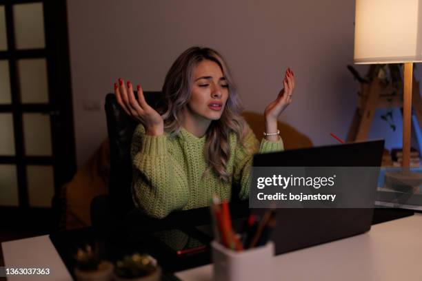 Computer Programming Frustration Image Frustrated Female Computer Programmer Photos and Premium High Res ...