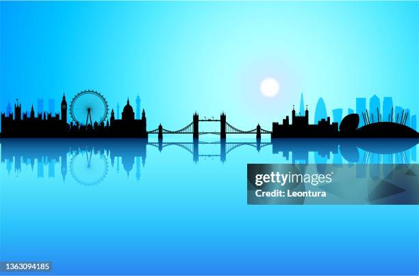 tower bridge, london (alle gebäude sind beweglich und komplette) - central london stock-grafiken, -clipart, -cartoons und -symbole