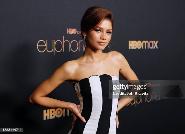 Zendaya attends HBO's "Euphoria" Season 2 Photo Call at Goya Studios on January 05, 2022 in Los Angeles, California.