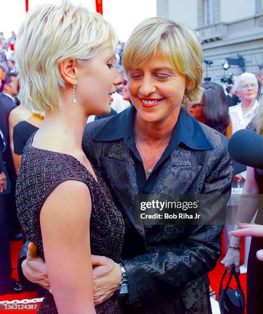 Ellen DeGeneres and Anne Heche arrive at the Emmy Awards Show, September 14, 1997 in Pasadena, California.