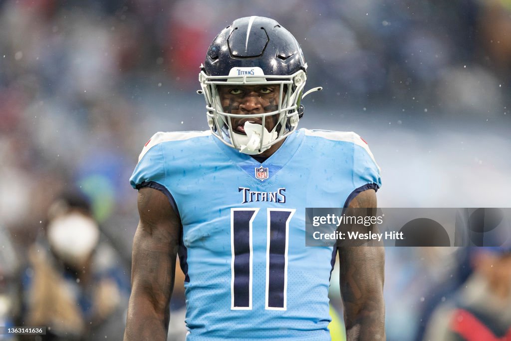 Miami Dolphins v Tennessee Titans