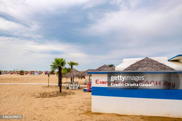 bibione, the beach (veneto, italy) - bibione stock pictures, royalty-free photos & images