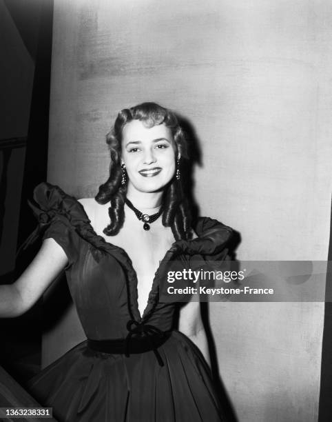 Actrice Jeanne Moreau joue dans la pièce "L'heure Eblouissante", le 21 janvier 1953.