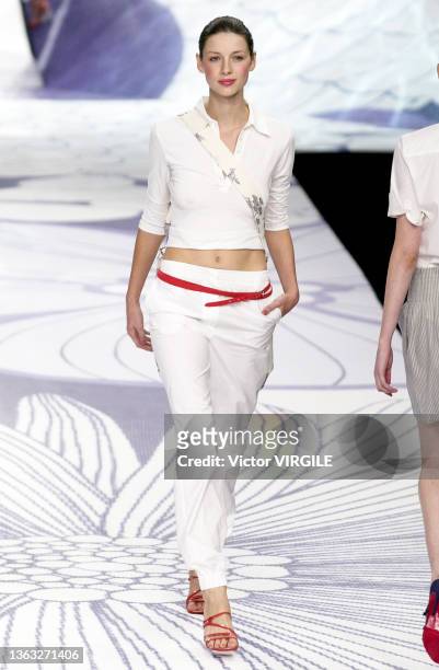 Caitriona Balfe walks the runway during the Cacharel Ready to Wear Spring/Summer 2001 fashion show as part of the Paris Fashion Week on October 8,...