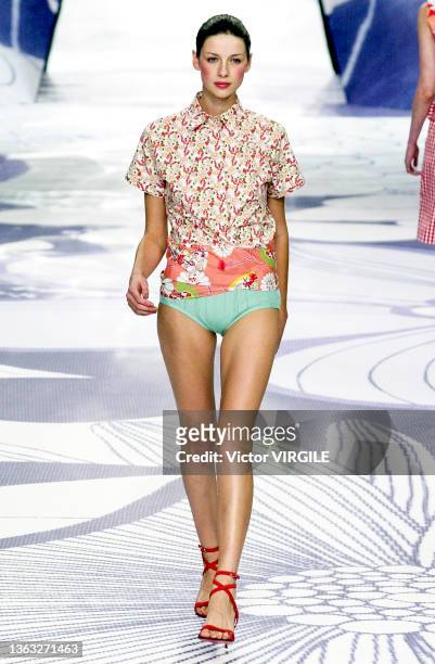 Caitriona Balfe walks the runway during the Cacharel Ready to Wear Spring/Summer 2001 fashion show as part of the Paris Fashion Week on October 8,...