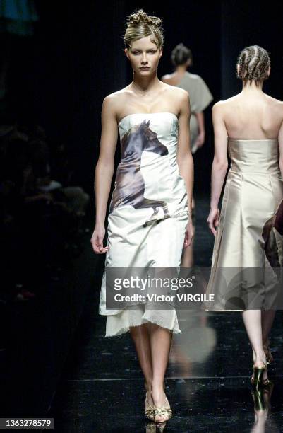 Ana Claudia Michels walks the runway during the Chloe by Stella McCartney Spring/Summer 2001 fashion show as part of the Paris Fashion Week on...