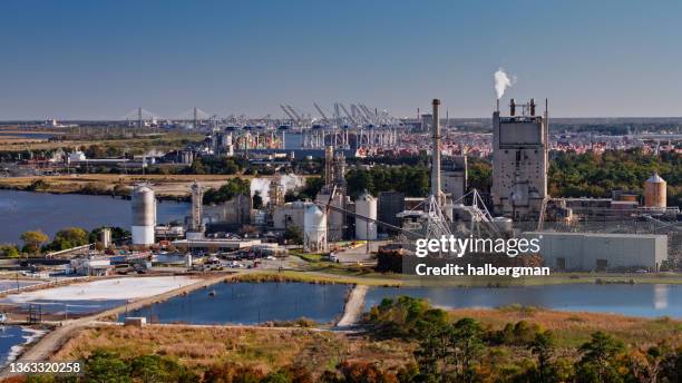 paper mill in port wentworth, ga - aerial - port of savannah stock pictures, royalty-free photos & images