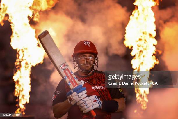 Aaron Finch of the Renegades walks out to bat during the Men's Big Bash League match between the Melbourne Renegades and the Sydney Thunder at Marvel...