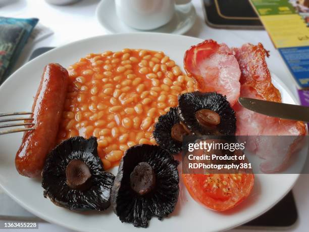 full breakfast - full english breakfast stock pictures, royalty-free photos & images