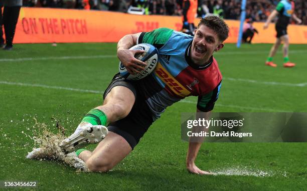 Luke Northmore of Harlequins celebrates after scoring their first try during the Gallagher Premiership Rugby match between Harlequins and Exeter...