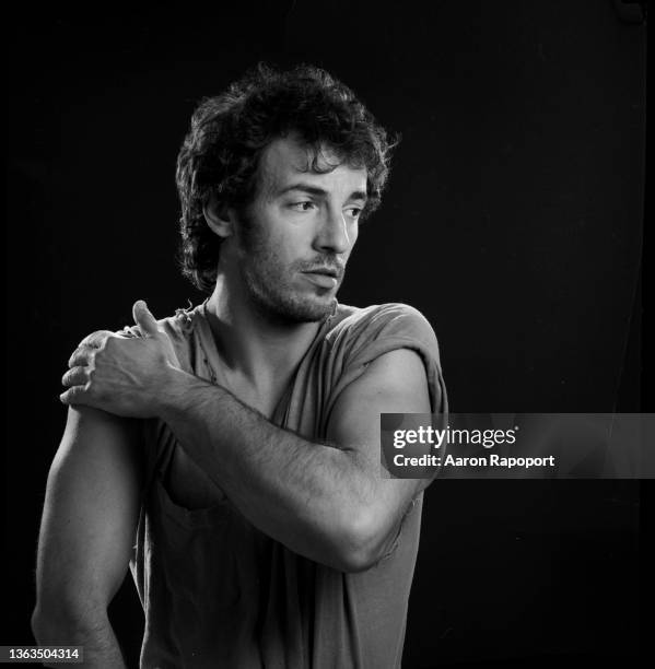 Springsteen Face Bruce Springsteen Portrait Photos and Premium High Res Pictures - Getty ...