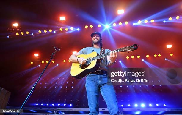 Singer Seth Riley Riley Green (Singer) Photos and Premium High Res Pictures - Getty Images