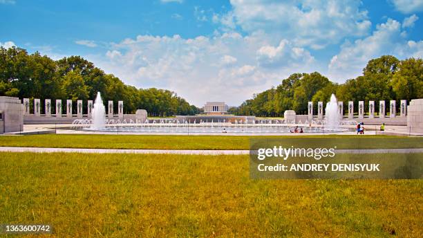 world war ii memorial. washington dc - conmemorativo de guerra fotografías e imágenes de stock