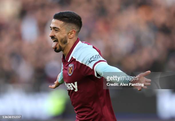 Manuel Lanzini of West Ham United celebrates after scoring their side's first goal during the Emirates FA Cup Third Round match between West Ham...
