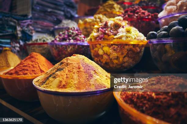 spices and herbs in traditional old souq - dubai food stock pictures, royalty-free photos & images