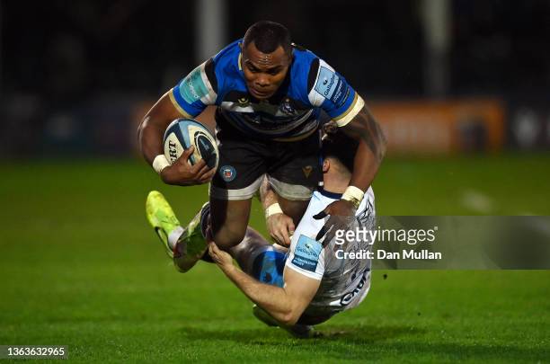 Semesa Rokoduguni of Bath is tackled by Jamie Shillcock of Worcester Warriors during the Gallagher Premiership Rugby match between Bath Rugby and...