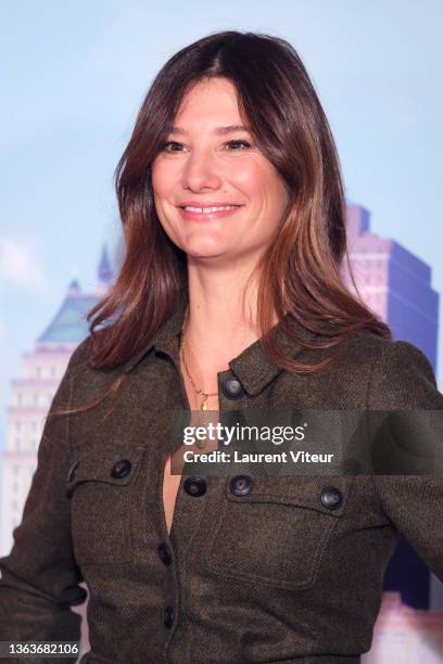 Alice Pollitt Alice Pol Photos Photos and Premium High Res Pictures - Getty Images