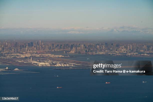 tokyo of japan aerial view from airplane - präfektur tochigi stock-fotos und bilder