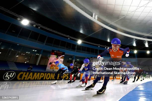 Jorrit Bergsma of Netherlands competes in the Mass Start Men Final during the ISU European Speed Skating Championships at on January 09, 2022 in...