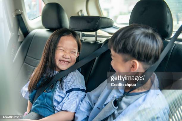 happy kids getting ready for vacation - offspring culture tourism festival stock pictures, royalty-free photos & images