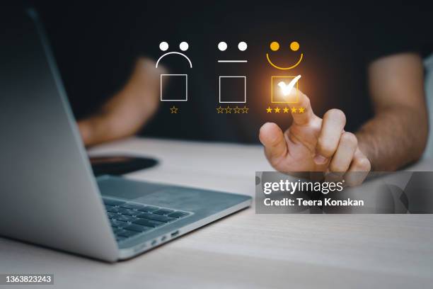 service provider satisfaction ratings and evaluations,customer service and satisfaction concept. - tevredenheid stockfoto's en -beelden