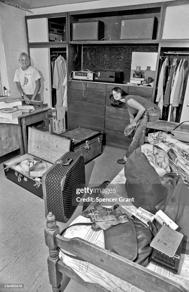 Jackson Freshman In Their New Dorm Room