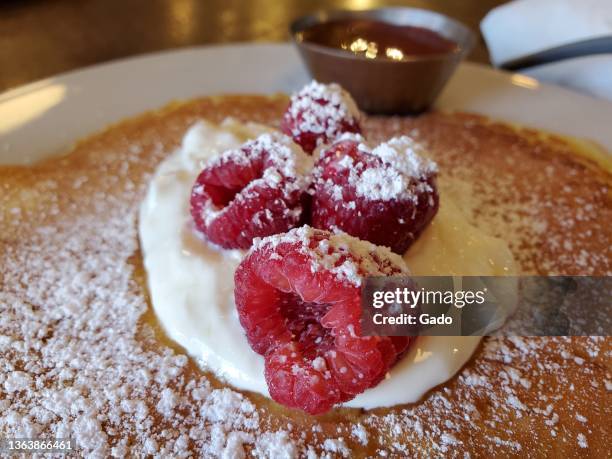 Lafayetts Raspberry Raspberry Ricotta Cake Photos and Premium High Res Pictures - Getty Images