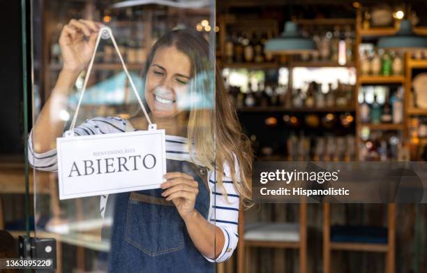 Delayed Opening Sign Photos and Premium High Res Pictures - Getty Images