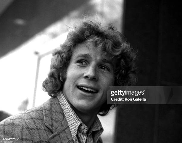 Actor Ryan O'Neal attends the rehearsals for 43rd Annual Academy Awards on April 14, 1974 at the Dorothy Chandler Pavilion in Los Angeles, California.