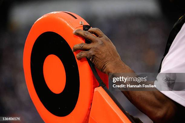 First Down Chain In Football 332 First Down Chain Stock Photos, High-Res Pictures, and Images ...
