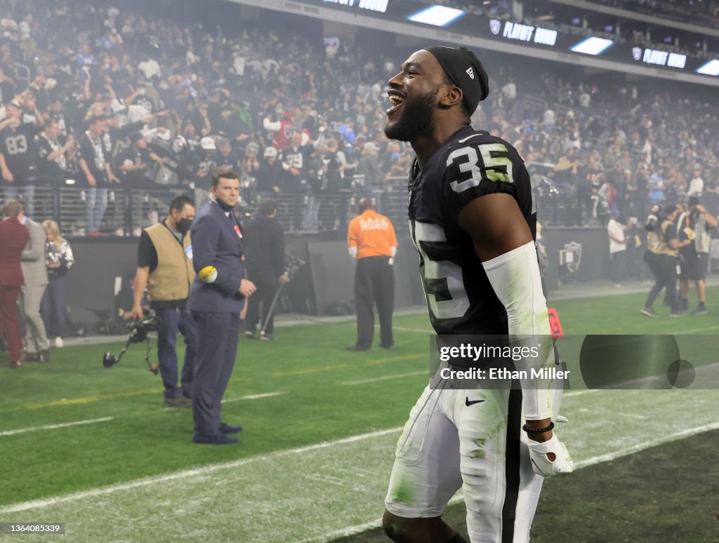 Los Angeles Chargers v Las Vegas Raiders