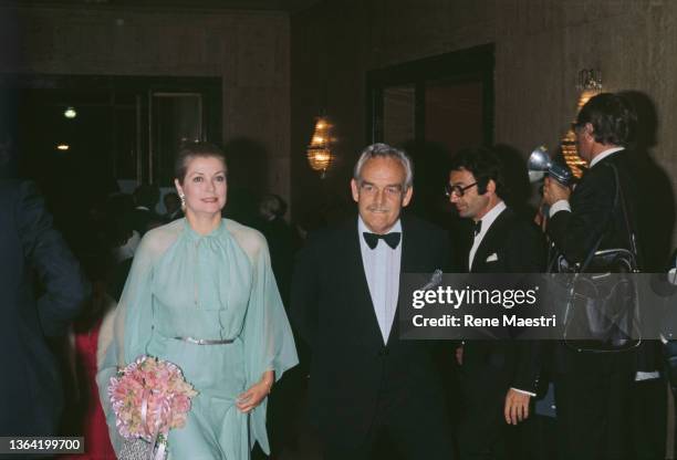 Le prince Rainier et la princesse Grace de Monaco au 27e Festival de Cannes le 9 mai 1974.