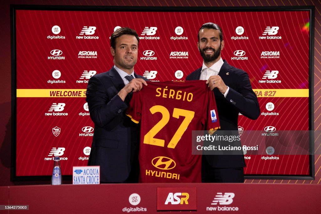 AS Roma Unveil New Signing Sergio Oliveira