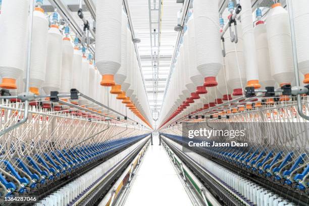 yarn fabric - textile industry stock-fotos und bilder