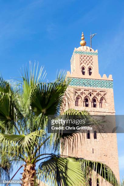 marrakesh, morocco - minaret stockfoto's en -beelden