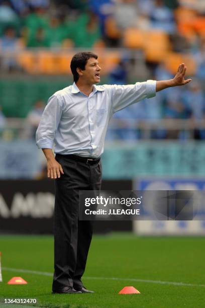 Head coach Adilson Batista of Jubilo Iwata gives instruction during the J.League J1 match between Jubilo Iwata and Nagoya Grampus Eight at Shizuoka...