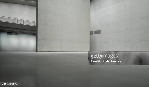 concrete wall background - hanger foto e immagini stock