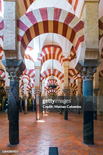 mezquita (mosque) of cordoba, andalusia, spain - mesquita bildbanksfoton och bilder
