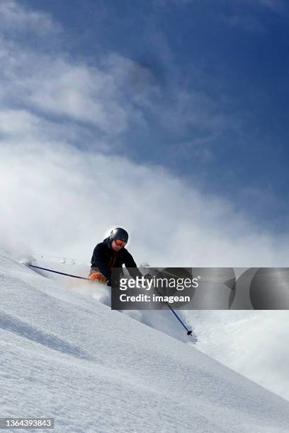 skiing in st. anton, austria - vorarlberg imagens e fotografias de stock
