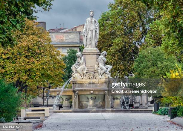 nimes - nimes imagens e fotografias de stock