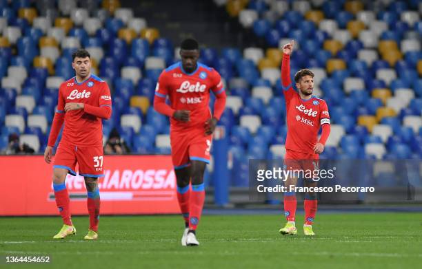 Dries Mertens of SSC Napoli celebrates scoring his side's opening goal during the Coppa Italia match between SSC Napoli and ACF Fiorentina at Stadio...