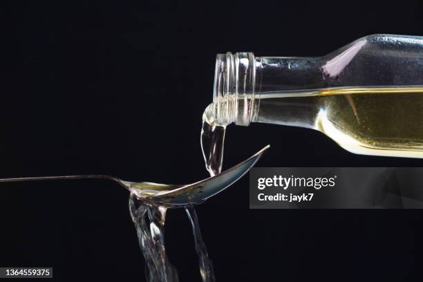 apple cider vinegar - acetobacter bacteria fotografías e imágenes de stock