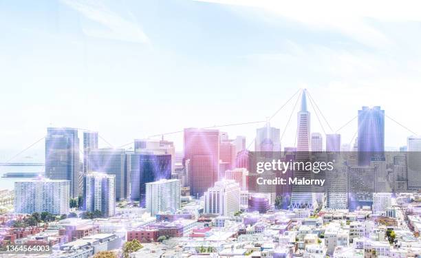 blockchain network spanning over the san francisco skyline. smart city - smart communicate elevation view stockfoto's en -beelden