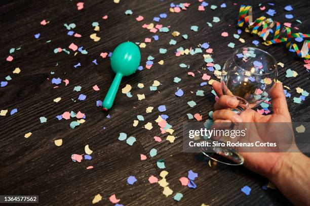 Paper Plate Rattle Paper Rattle Photos and Premium High Res Pictures - Getty Images