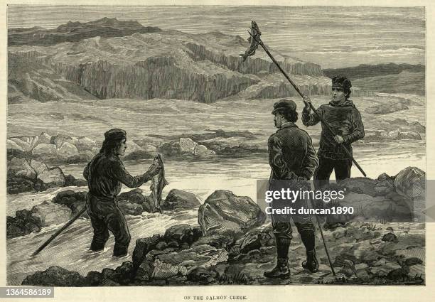 lachsfischen mit speeren, salmon creek, polarforscher 19. jahrhundert, schwatkas suche nach franklins expedition - spear stock-grafiken, -clipart, -cartoons und -symbole