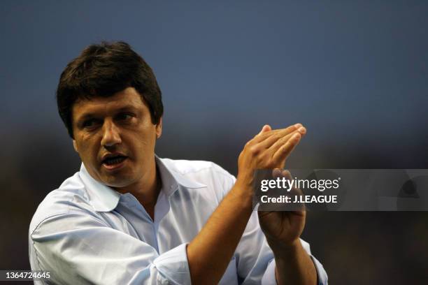 Head coach Adilson Batista of Jubilo Iwata gives instruction during the J.League Yamazaki Nabisco Cup Group C match between Oita Trinita and Jubilo...