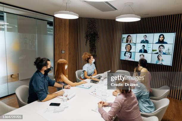 Videoconference Mask Modern Office Masks Photos and Premium High Res Pictures - Getty Images