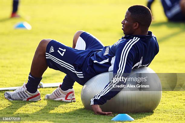 Jefferson Farfan exercises during a training session of Schalke 04 at the ASPIRE Academy for Sports Excellence on January 6, 2012 in Doha, Qatar.